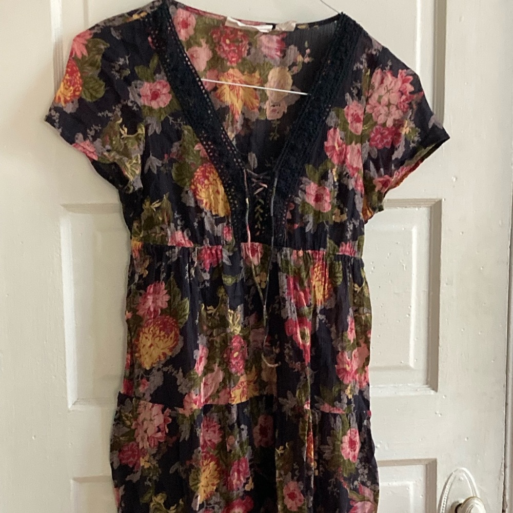 H&M Empress Dress // Floral Lace-Up Dress - Picture 2 of 10